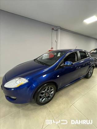 FIAT BRAVO 1.8 ESSENCE 16V FLEX 4P AUTOMATIZADO FIAT BRAVO 1.8 ESSENCE 16V FLEX 4P AUTOMATIZADO